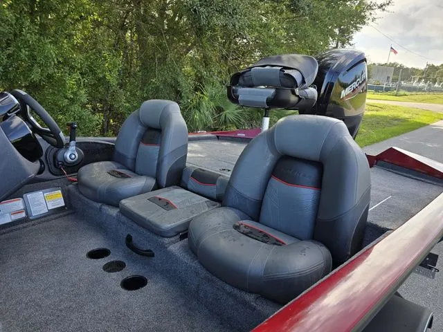 Slide: The Image of Tracker Pro Team 175 TXW 2021 - 9