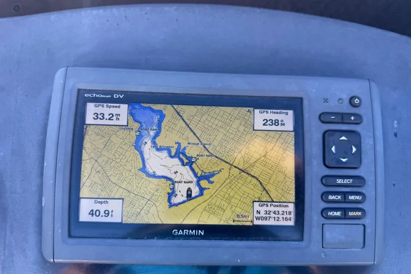 Slide: The Image of Garmin echomap DV displaying depth and temperature on Nitro Z18 Pro, 2016 model. - 67