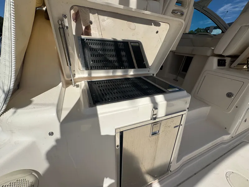 Slide: The Image of Grady-White Express 330 2018 - 14