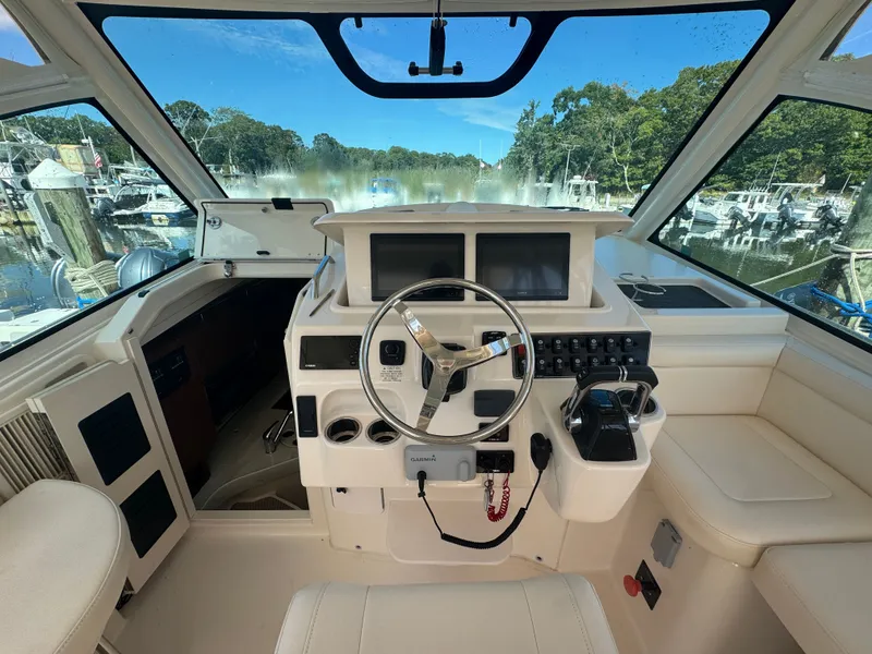 Slide: The Image of Grady-White Express 330 2018 - 15