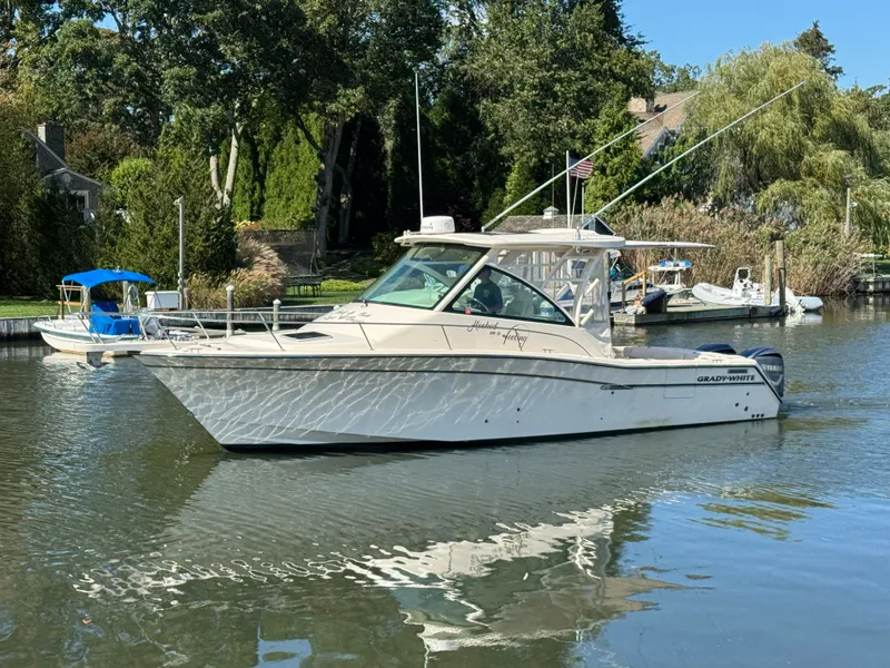 Slide: The Image of Grady-White Express 330 2018 - 2