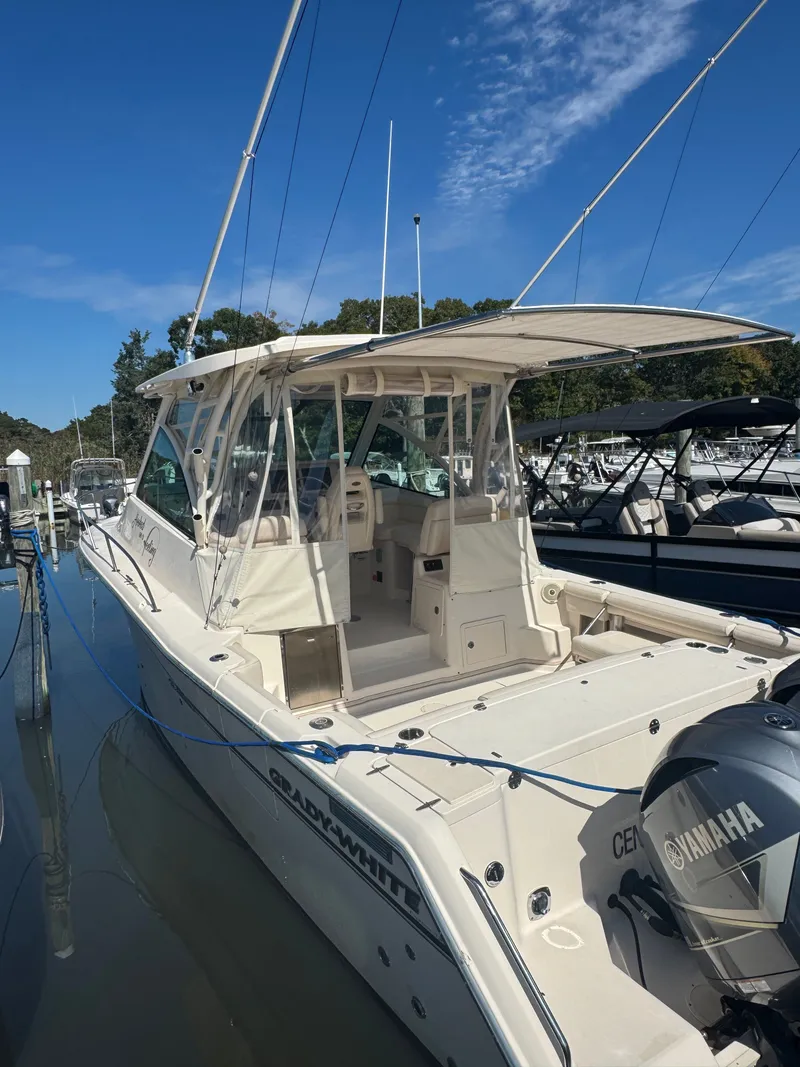 Slide: The Image of Grady-White Express 330 2018 - 6