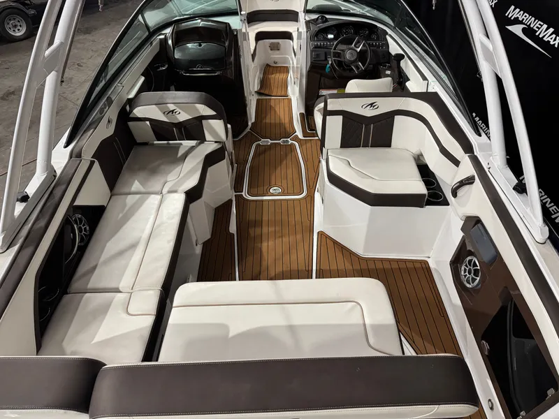 Slide: The Image of Monterey 258SS Super Sport 2018 - 12