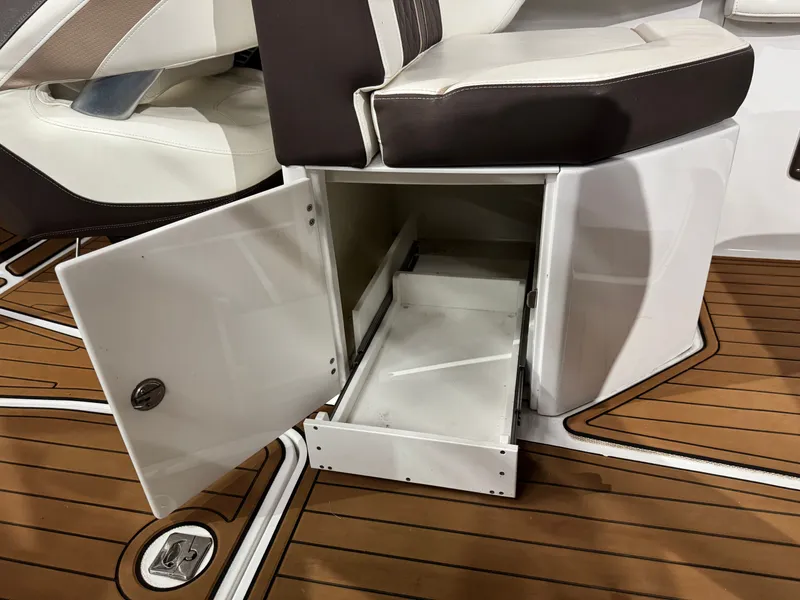 Slide: The Image of Monterey 258SS Super Sport 2018 - 16