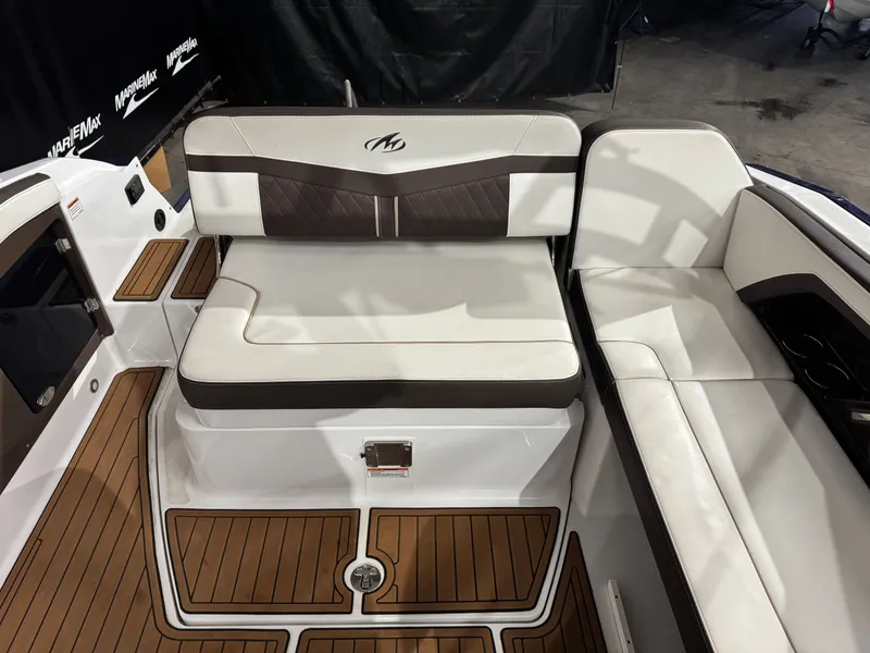 Slide: The Image of Monterey 258SS Super Sport 2018 - 17