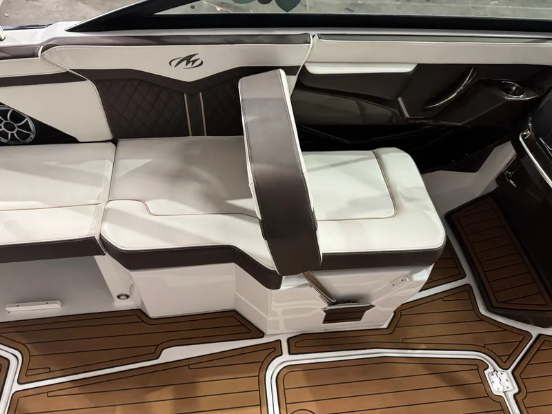 Slide: The Image of Monterey 258SS Super Sport 2018 - 21