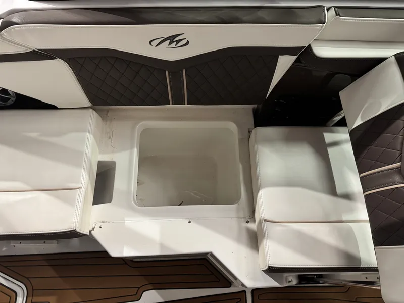 Slide: The Image of Monterey 258SS Super Sport 2018 - 23