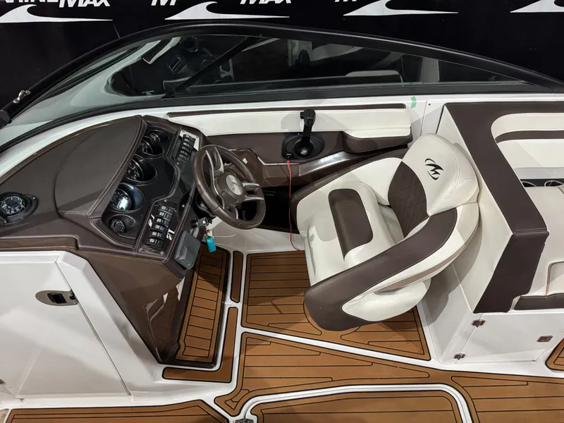 Slide: The Image of Monterey 258SS Super Sport 2018 - 30