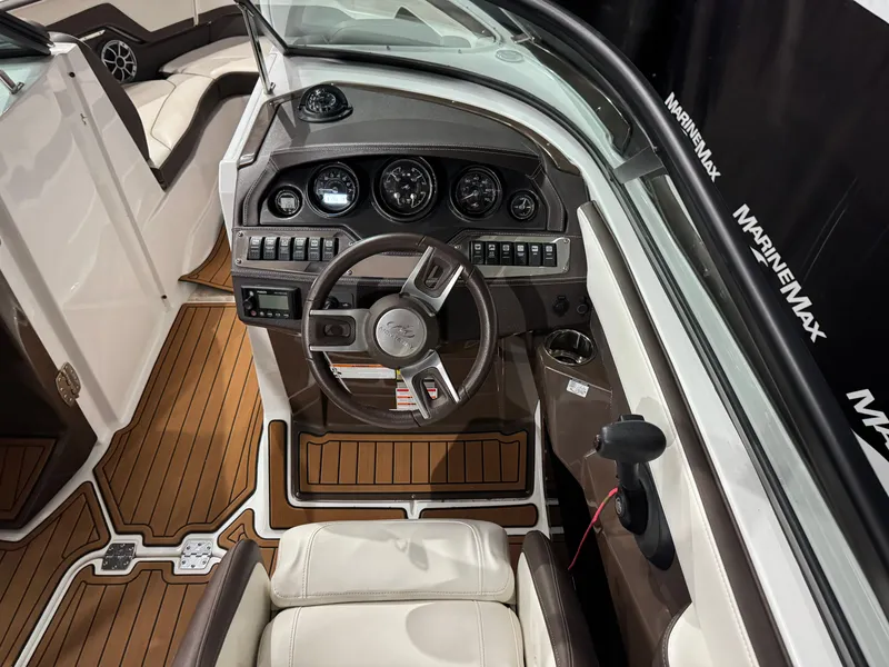 Slide: The Image of Monterey 258SS Super Sport 2018 - 33