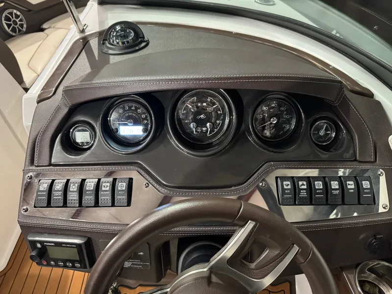 Slide: The Image of Monterey 258SS Super Sport 2018 - 35