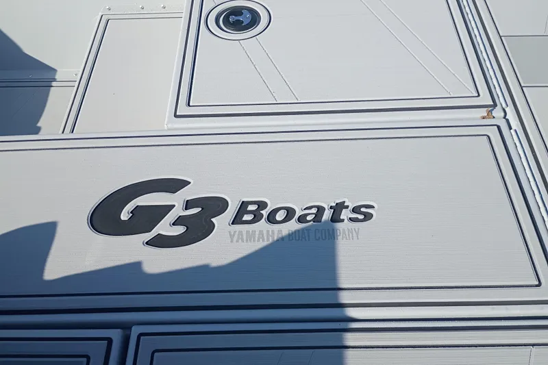 Slide: The Image of G3 Boats logo on 2026 model 1810SE deck, Yamaha Boat Company branding. - 3