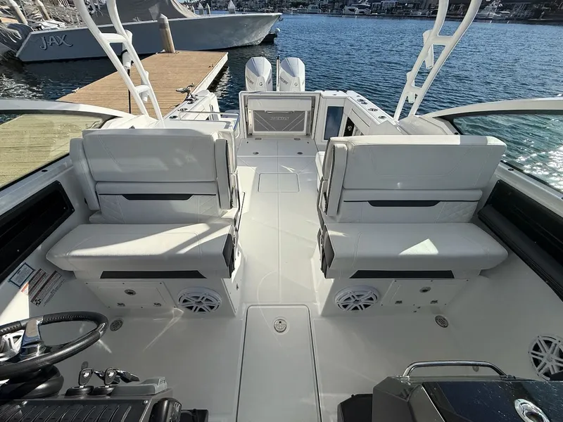 Slide: The Image of Blackfin 272 DC 2022 - 26