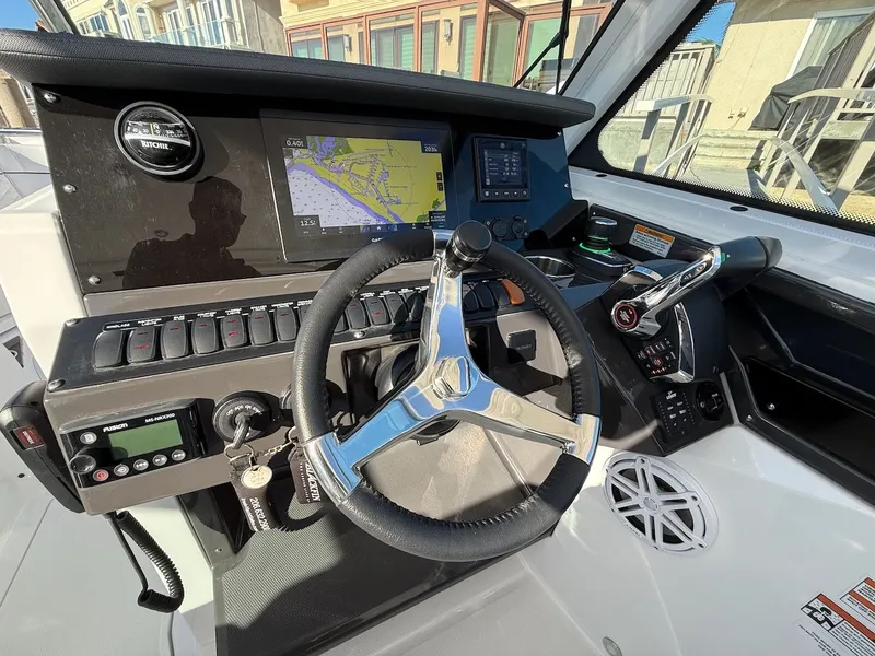 Slide: The Image of Blackfin 272 DC 2022 - 30