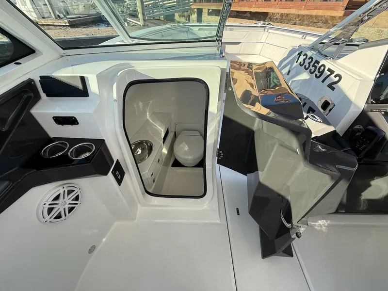 Slide: The Image of Blackfin 272 DC 2022 - 35