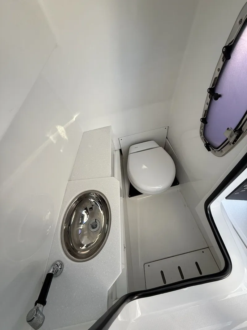 Slide: The Image of Blackfin 272 DC 2022 - 36