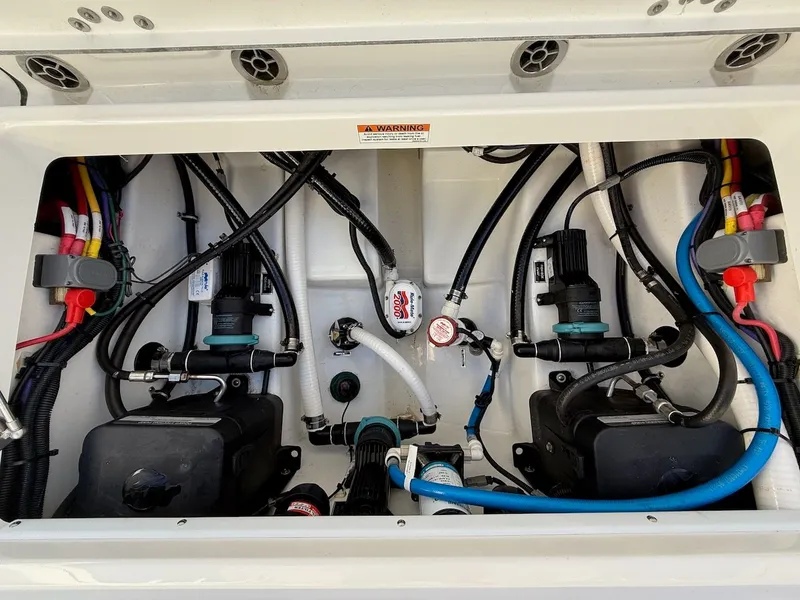 Slide: The Image of Blackfin 272 DC 2022 - 48