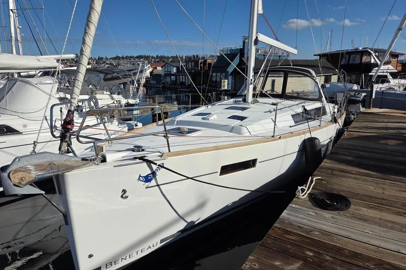 Slide: The Image of 2014 Beneteau Oceanis 41 "Blue Jay" - 23