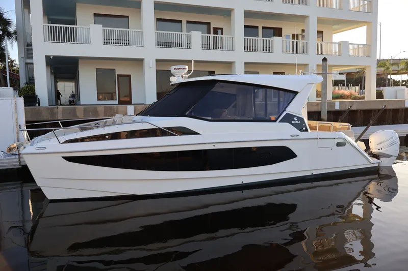Slide: The Image of Aquila 36 Sport 2023 - 0