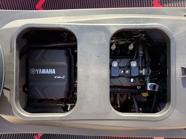 Slide: The Image of Yamaha VX 2025 - 20