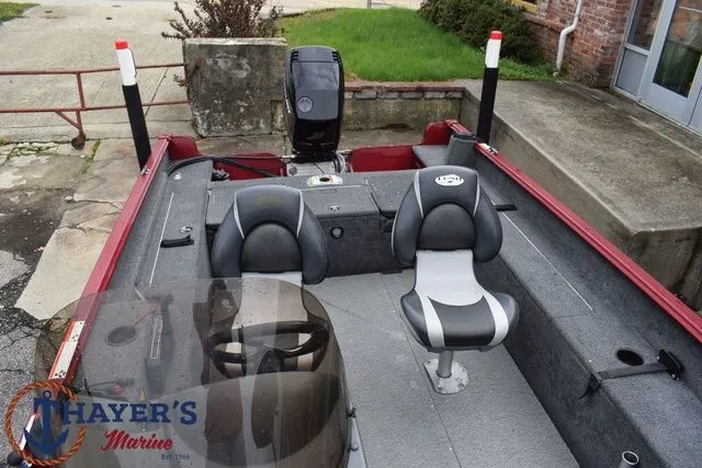 Slide: The Image of Lund 1710 Predator SS 2009 - 16