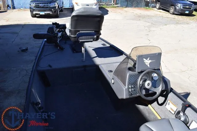 Slide: The Image of Tracker Bass Tracker Classic XL 2024 - 10