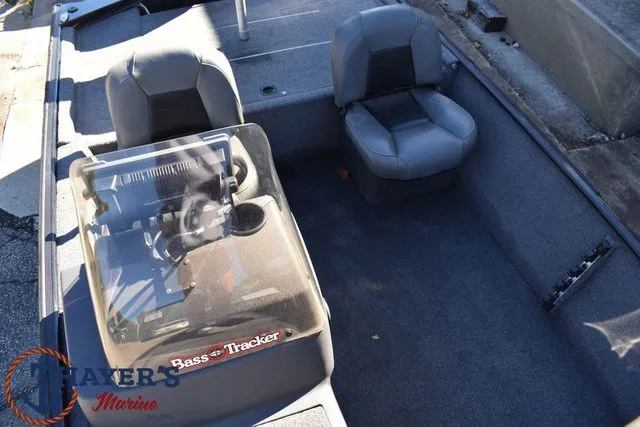 Slide: The Image of Tracker Bass Tracker Classic XL 2024 - 14