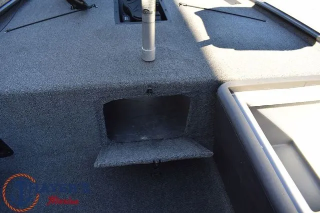 Slide: The Image of Tracker Bass Tracker Classic XL 2024 - 19