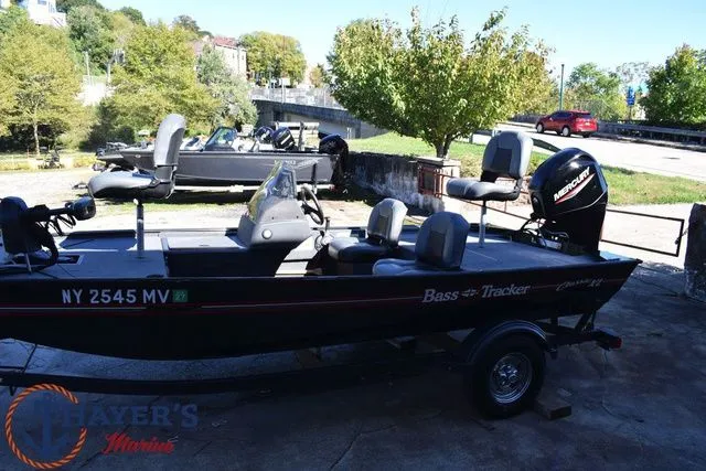 Slide: The Image of Tracker Bass Tracker Classic XL 2024 - 21