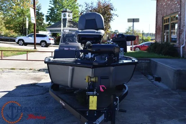 Slide: The Image of Tracker Bass Tracker Classic XL 2024 - 23