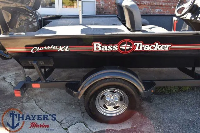Slide: The Image of Tracker Bass Tracker Classic XL 2024 - 4