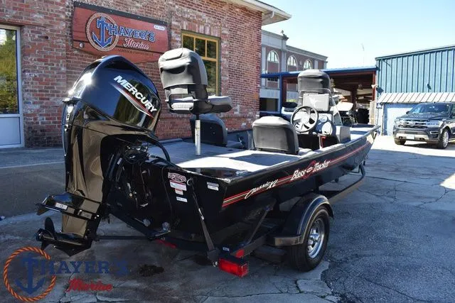 Slide: The Image of Tracker Bass Tracker Classic XL 2024 - 5