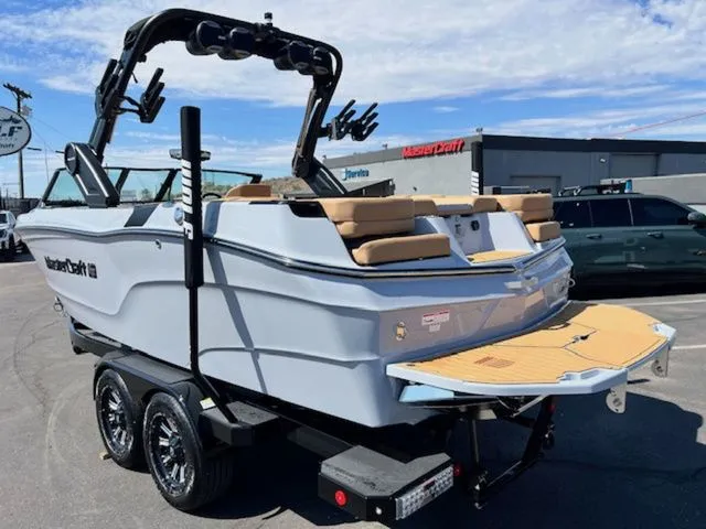 Slide: The Image of MasterCraft XT23 2026 - 16