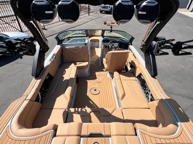 Slide: The Image of MasterCraft XT23 2026 - 19