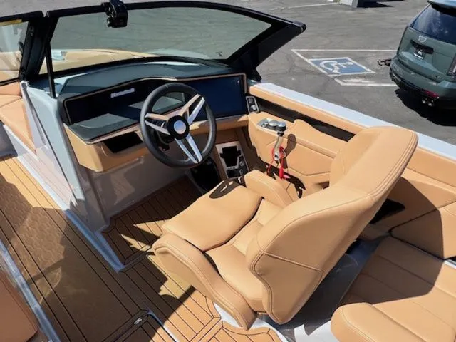 Slide: The Image of MasterCraft XT23 2026 - 21