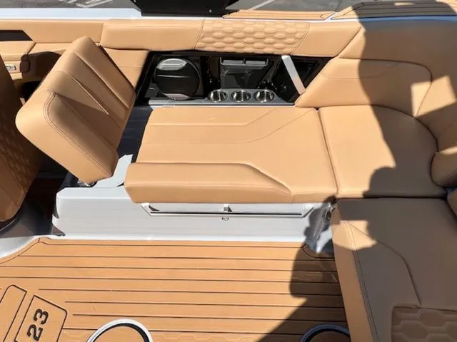 Slide: The Image of MasterCraft XT23 2026 - 27