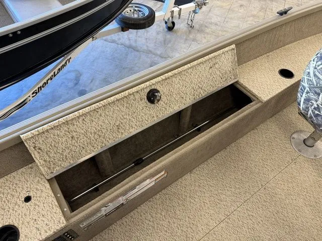 Slide: The Image of Alumacraft Escape 165 2019 - 11