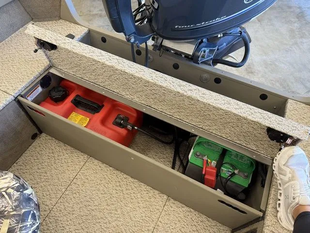 Slide: The Image of Alumacraft Escape 165 2019 - 8