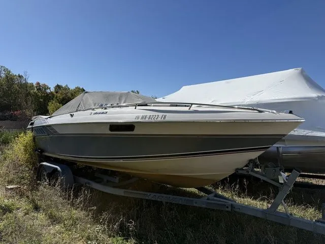 Slide: The Image of Wellcraft 23 Nova XL 1987 - 17