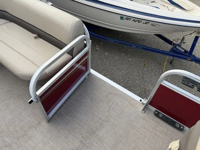 Slide: The Image of Sun Tracker Bass Buggy 16 XL Select 2023 - 10