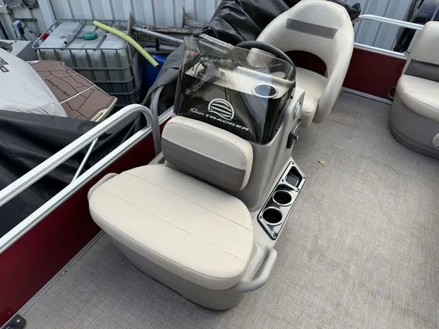 Slide: The Image of Sun Tracker Bass Buggy 16 XL Select 2023 - 8