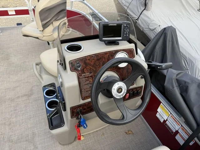 Slide: The Image of Sun Tracker Bass Buggy 16 XL Select 2023 - 15