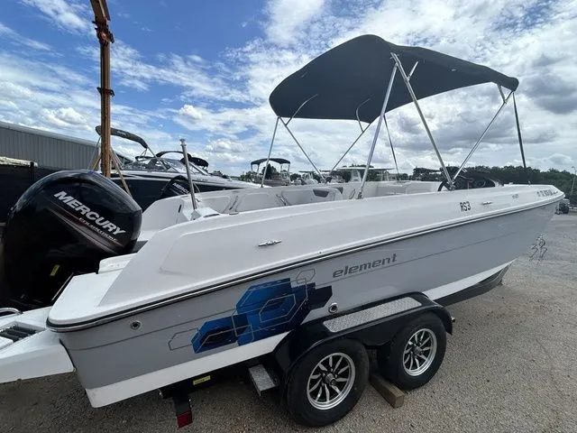 Slide: The Image of Bayliner Element E21 2020 - 2