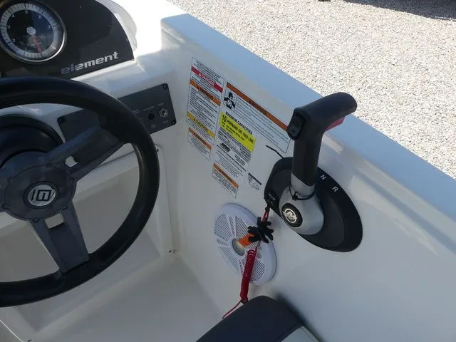 Slide: The Image of Bayliner Element E21 2020 - 7