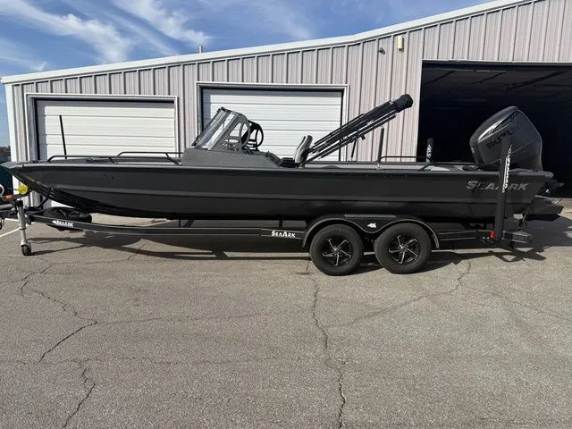 The Image of SeaArk Protege 240 2026 - 1