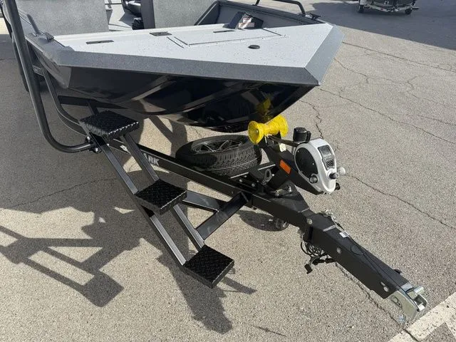 Slide: The Image of SeaArk Protege 240 2026 - 6