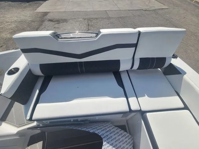 Slide: The Image of Monterey Elite 27 SD 2026 - 14