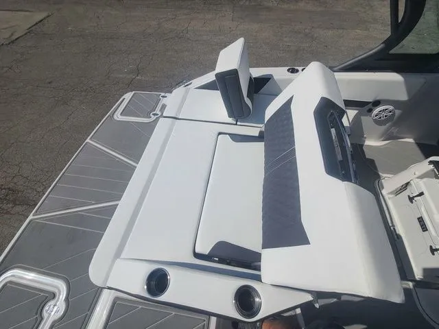 Slide: The Image of Monterey Elite 27 SD 2026 - 16