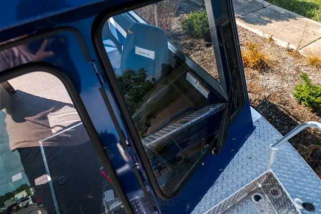 Slide: The Image of Thunder Jet Alexis Pro 22' 2024 - 14