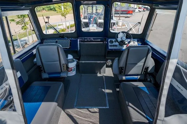 Slide: The Image of Thunder Jet Alexis Pro 22' 2024 - 6