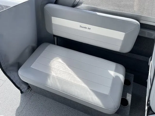 Slide: The Image of Thunder Jet 210 Luxor Limited 2025 - 25